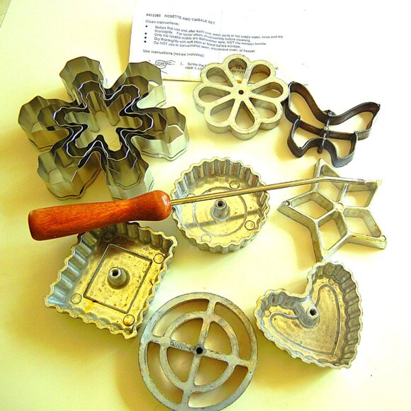 Nordic Ware Rosette Timbale 7 Mold Set  PLUS 4 Flower Cookie Cutters - Picture 1 of 6
